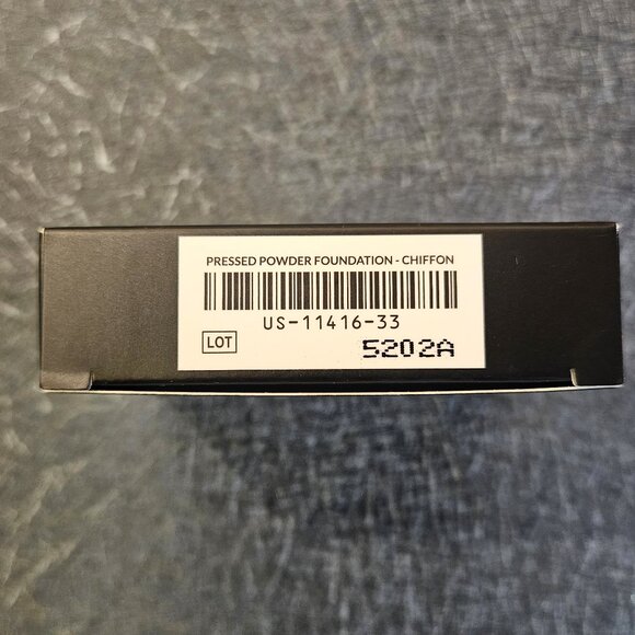 Younique TOUCH complexion+ pressed powder foundation in CHIFFON - Picture 5 of 7